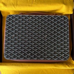 Goyard authentic compagnon universel folio in black and tan
